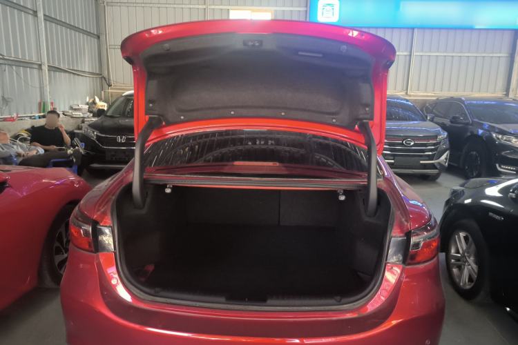 Used Mazda Atenza 2020 2.0L Blue Sky Luxury Edition