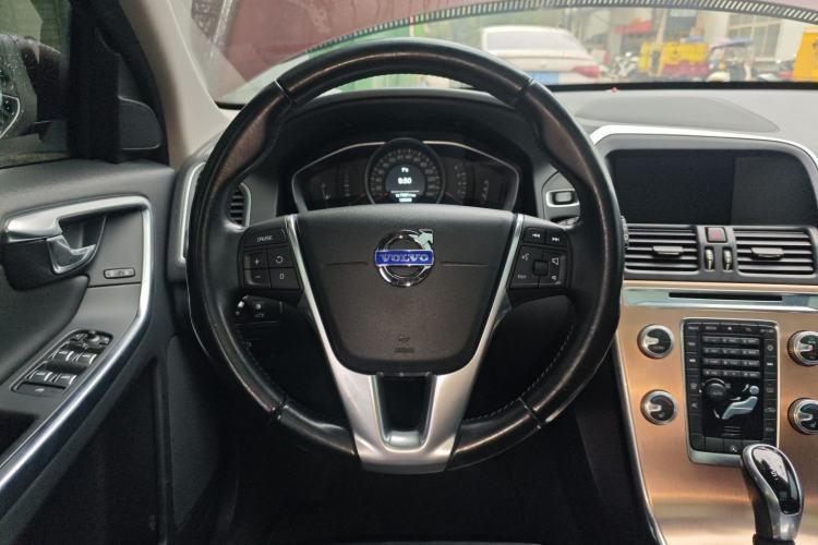 Used Volvo XC60 2015 T5 Smart Upgrade Model