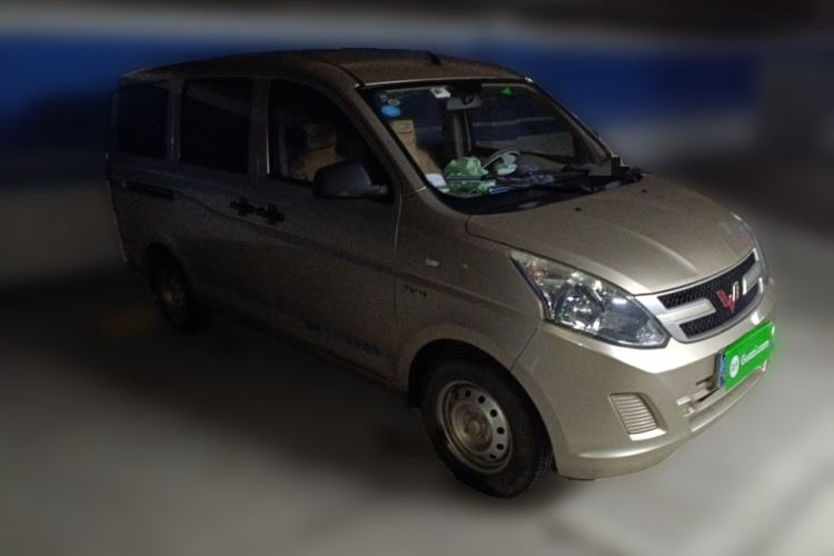 Used Wuling Rongguang V 2018 1.5L Practical Version Front Right 45 Deg