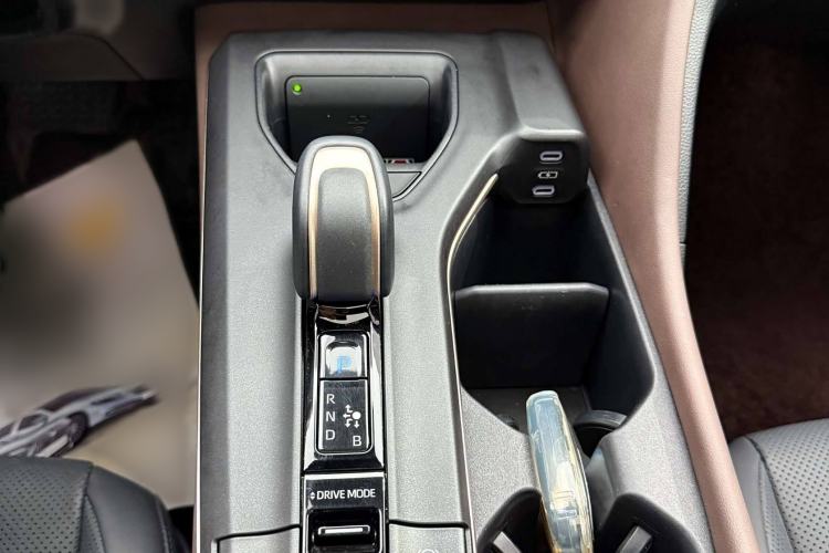 Used Toyota Crown 2023 2.5L SportCross HEV Two-Wheel Drive Prestige Edition