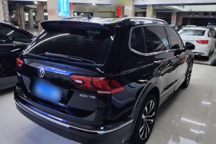 Used Volkswagen Tiguan L 2021 330TSI Automatic Two-Wheel Drive R-Line Enhanced Edition Rear Right 45 Deg