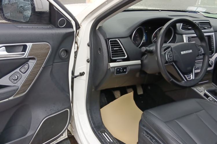 Used Haval H6 Coupe 2016 Blue Label 1.5T Manual Two-Wheel Drive Urban Model
