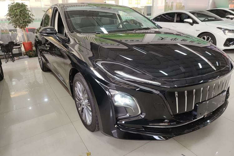 Used Hongqi E-QM5 2022 431 km Charge & Enjoy Edition