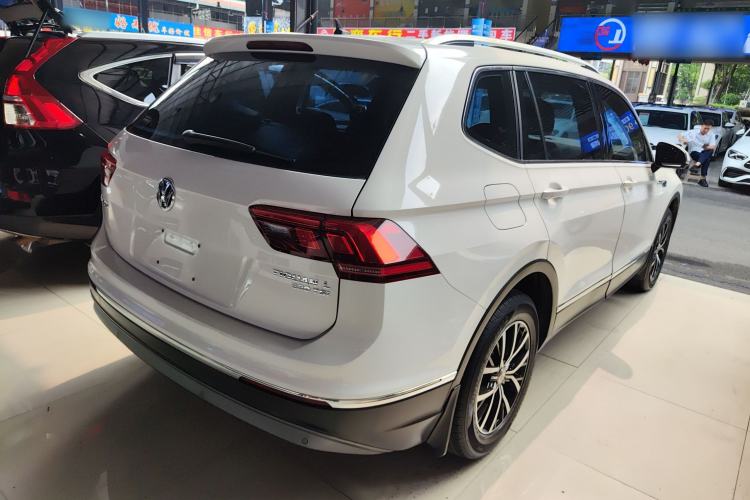 Used Volkswagen Tiguan L 2018 Revised Version 330TSI Automatic Two-Wheel Drive Comfort Edition
