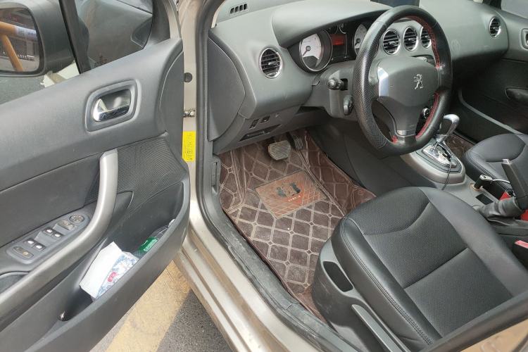 Used Peugeot 408 2013 2.0L Automatic Comfort Edition
