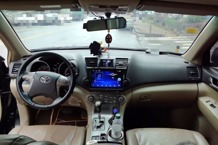 Used Toyota Highlander 2011 2.7L Two-Wheel Drive 7-Seater Luxury Edition