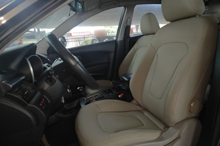 Used Bestune X80 2015 2.0L Automatic Comfort Anniversary Edition