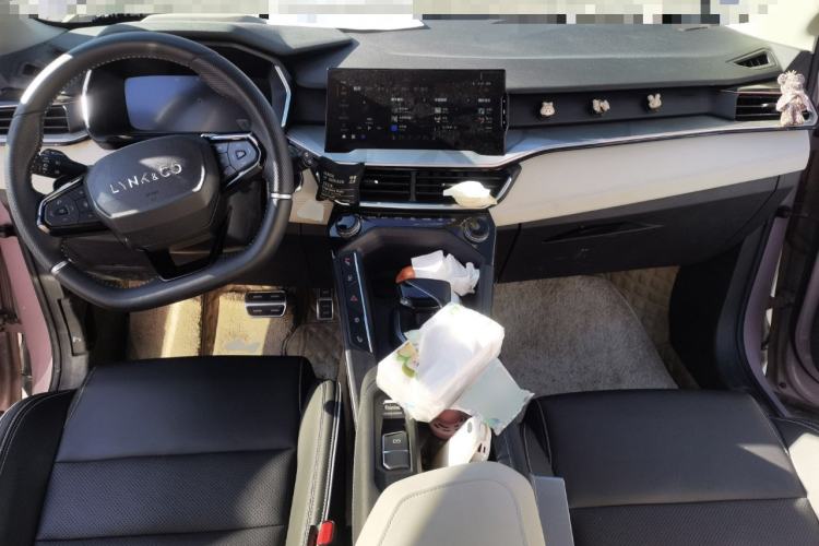 Used Lynk & Co 06 2021 1.5T Shero Pink Special Edition