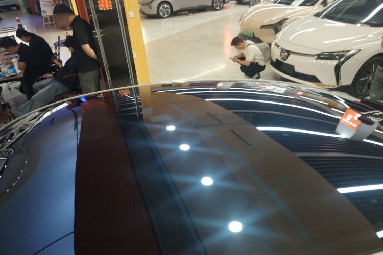 Used Xiaomi Auto SU7 2024 Four-Wheel Drive Ultra-Long Range Advanced Intelligent Driving Max Edition Roof