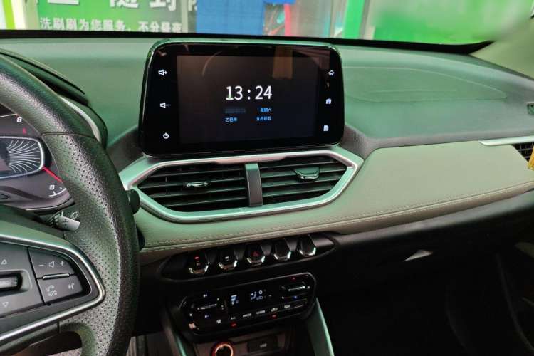 Used Baojun 510 2017 1.5L Automatic Fashion Model
