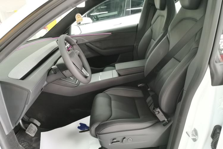 Used Tesla Model Y L 2025 Model Long-Range All-Wheel-Drive Version