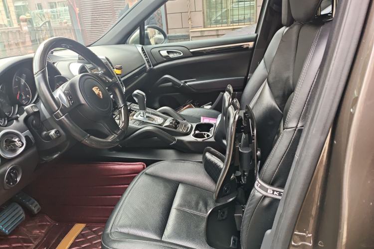 Used Porsche Cayenne 2014 Cayenne Platinum Edition 3.0T