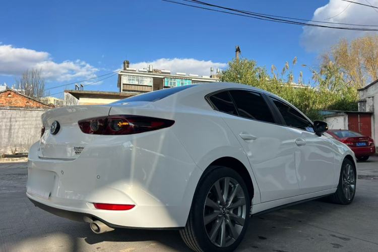 Used Mazda 3 Axela 2023 2.0L Automatic ZhiXuan Edition
