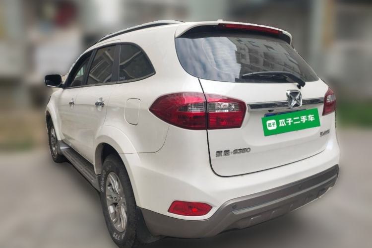 Used JMC Yusheng S350 2016 2.4T Automatic 2WD Diesel Luxury Version with Sunroof 7 Seats
