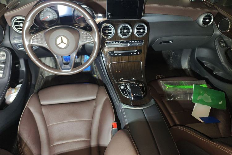 Used Mercedes-Benz GLC 2017 GLC 260 4MATIC Luxury Model