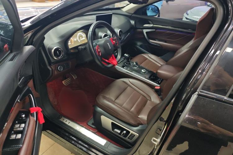 Used Wey VV7 2017 2.0T Flagship Model Driver Seat