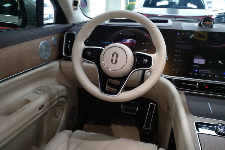 Used Hima AITO M9 2025 Extended-Range Ultra Version 52 kWh 6-Seater