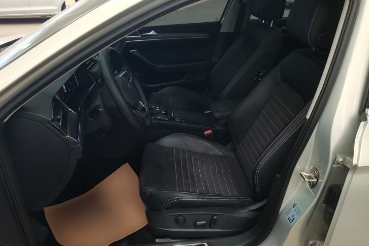 Used Volkswagen Magotan 2020 330TSI DSG Luxury Edition Left Front Seat