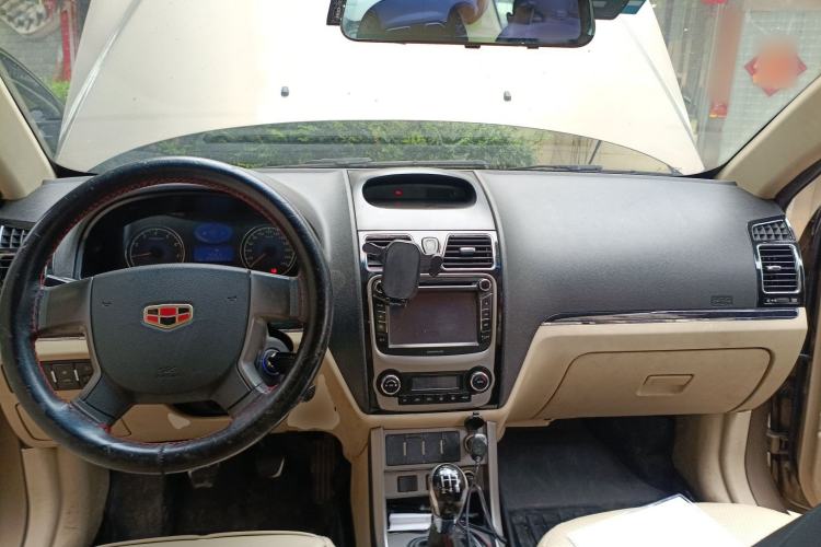 Used Geely Auto Classic Emgrand 2013 Sedan 1.5L Manual Elite Model Center Console