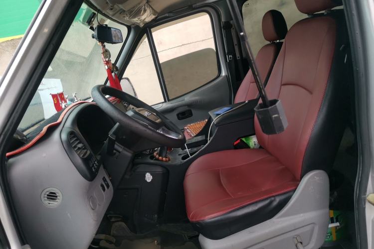 Used JMC Transit 2017 2.8T Commercial Version Short Wheelbase Low-Roof 6/7/8-Seater JX493 Left Front Seat