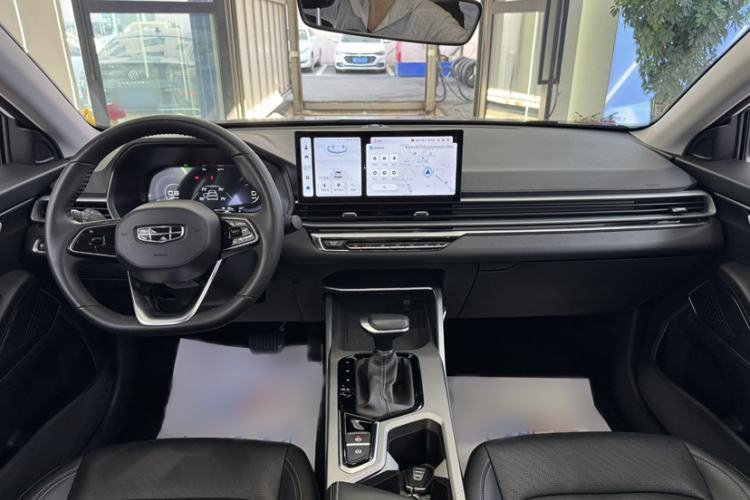 Used Geely Auto Emgrand 2023 4th Generation Champion Edition 1.5L CVT Prestige Model Interior 1