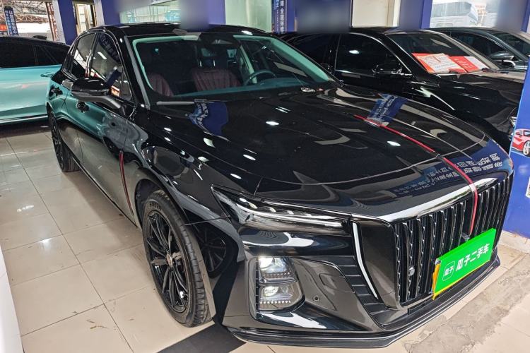 Used Hongqi H5 2025 Model 2.0T Automatic Xuan Ying 2 Million Units Commemorative Edition Front Right 45 Deg