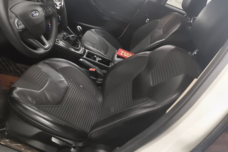 Used Ford Focus 2017 Hatchback 1.6L Manual Fashion Edition SmartDrive Version Left Front Seat