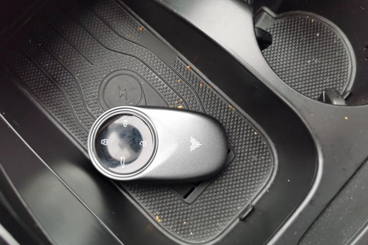 Used NETA S 2022 Extended-Range Version 1160 km Range Rear-Wheel-Drive Compact Edition