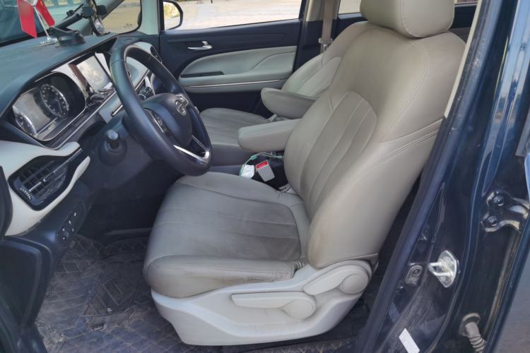 Used GAC Trumpchi M6 2021 270T Manual Elite Edition (7-seater)
