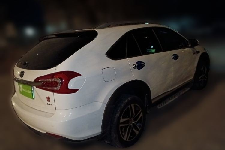 Used BYD Tang New Energy 2015 2.0T Four-Wheel-Drive Flagship Model
