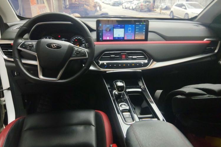 Used SOL X8 2021 300T DCT Leading Smart Connectivity Version 6 Seats Center Console