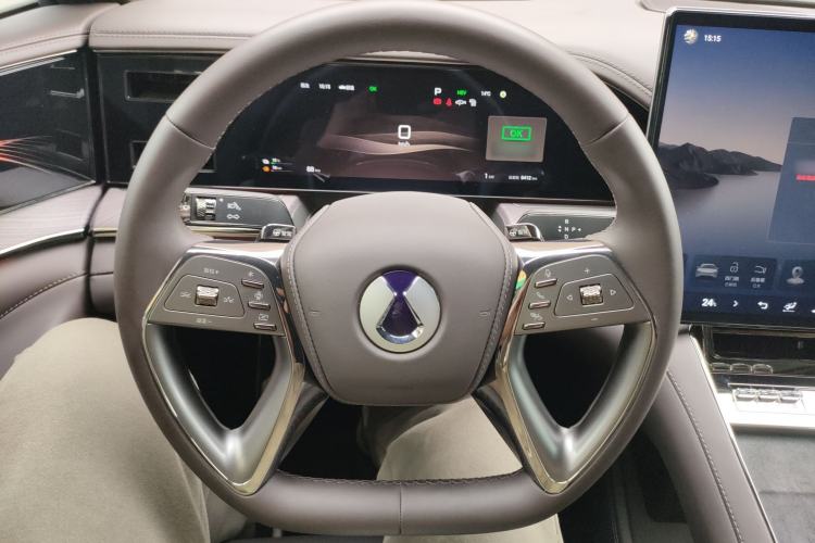 Used Denza Z9 2024 1100 km Four-Wheel Drive Max Version