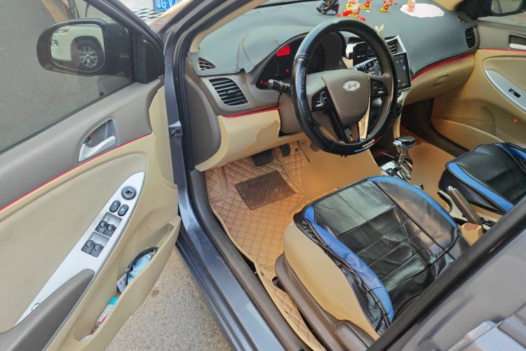 Used Hyundai Verna (older generation) 2010 Sedan 1.4L Automatic Comfort Model GS
