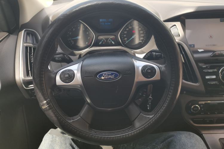 Used Ford Focus 2012 Hatchback 1.6L Automatic Fashion Edition
