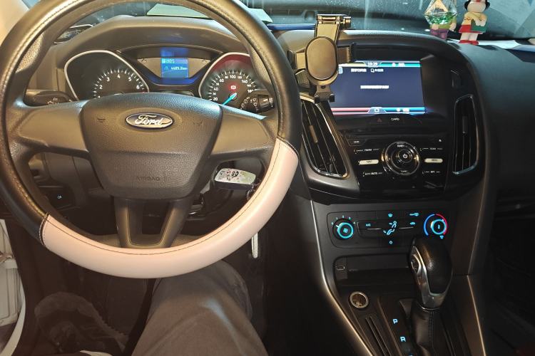 Used Ford Focus 2015 Hatchback 1.6L Automatic Comfort Model
