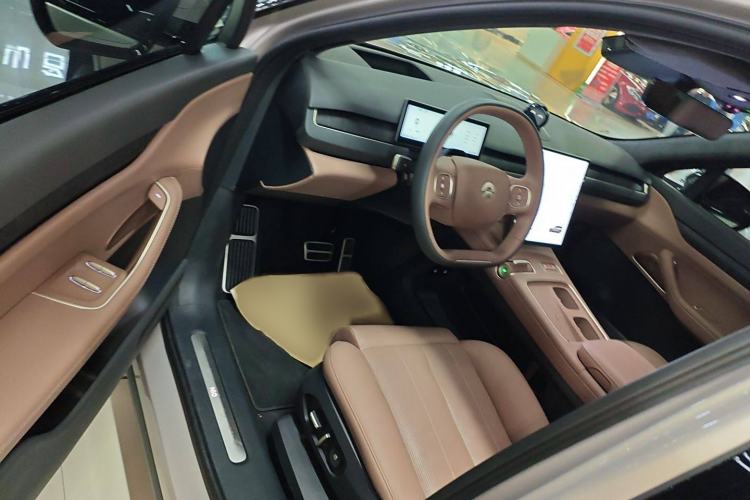 Used Nio ES8 2024 75 kWh