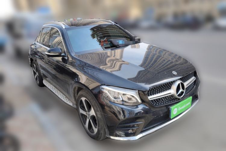 Used Mercedes-Benz GLC 2018 Facelifted GLC 260 4MATIC Dynamic Edition Front Right 45 Deg