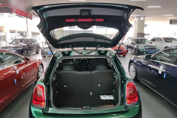Used MINI 2016 1.5T COOPER Avant-Garde Trunk