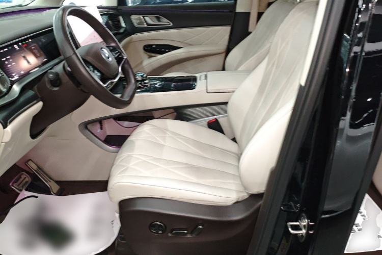 Used Denza D9 2025 DM-i Intelligent Drive 1020 Four-Wheel Drive Flagship Model