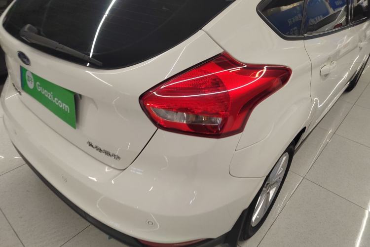 Used Ford Focus 2018 Hatchback Classic 1.6L Automatic Trendy SmartDrive Edition
