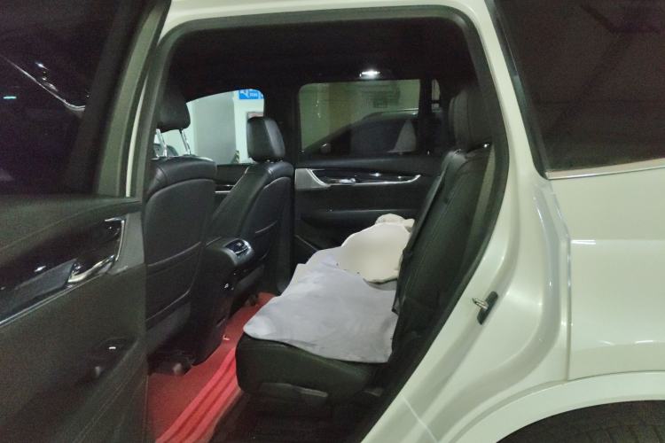 Used Cadillac XT6 2020 28T Seven-Seater Four-Wheel-Drive Luxury Version Left Rear Seat