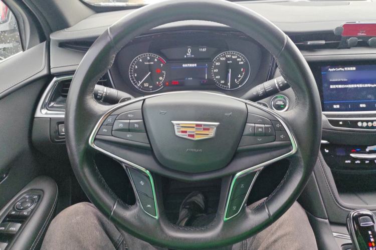 Used Cadillac XT5 2022 2.0T Four-Wheel Drive Luxury Version Steering Wheel