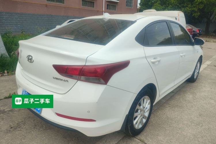 Used Hyundai Verna (new generation) 2016 1.4L Manual Cool Edition GLS Rear Right 45 Deg
