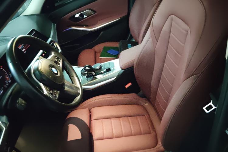 Used BMW 3 Series 2021 Restyled 325i M Sport Night Edition Package Left Front Seat