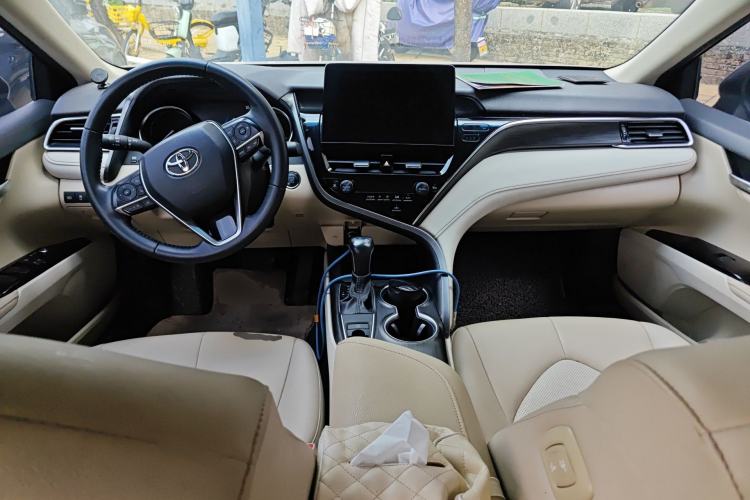 Used Toyota Camry 2021 2.0G Luxury Edition
