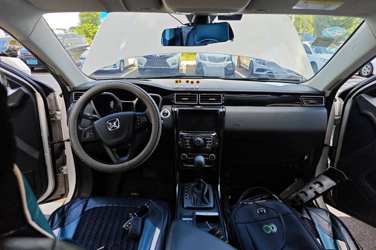 Used JMC Yusheng S330 2016 1.5L GTDi Automatic Two-Wheel Drive Comfort Edition
