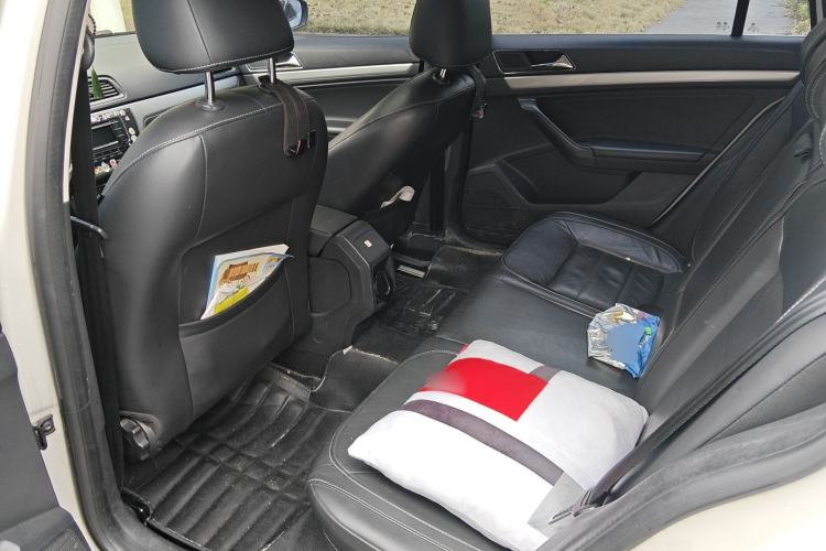 Used Volkswagen Gran Lavida 2015 1.6L Automatic Comfort Edition
