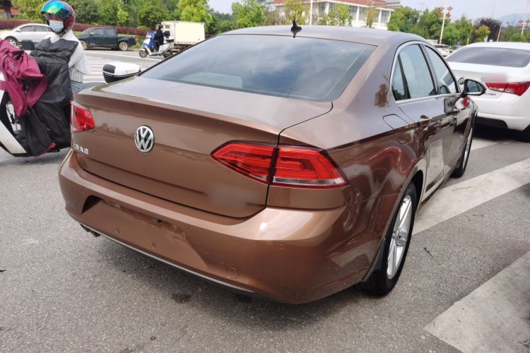 Used Volkswagen Lamando 2015 280TSI DSG Comfort Edition Rear Right 45 Deg