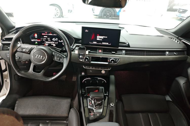 Used Audi A4L 2023 40 TFSI Luxury Dynamic Model
