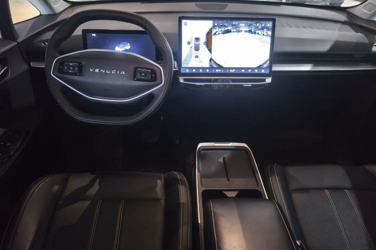 Used Venucia VX6 2023 520 Pro
